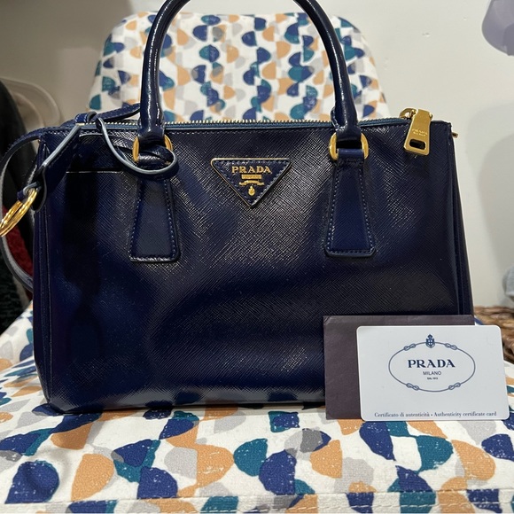 Royal Prada Saffiano bag - Picture 1 of 8